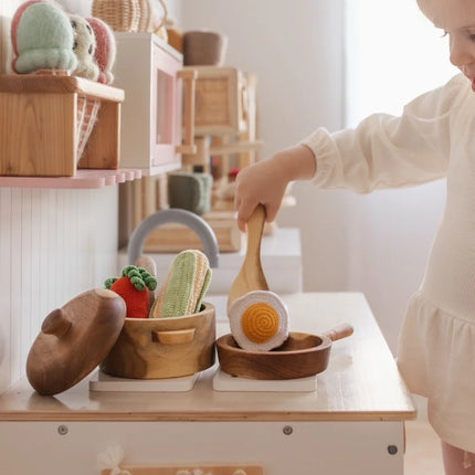 QToys Australia (USA) MAHOGANY PAN & POT SET