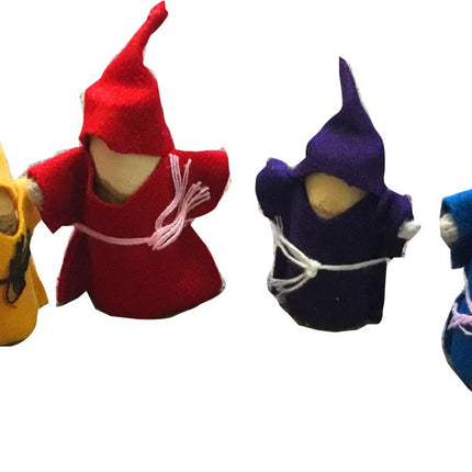 QToys Australia (USA) WOODEN GNOMES SET OF 5